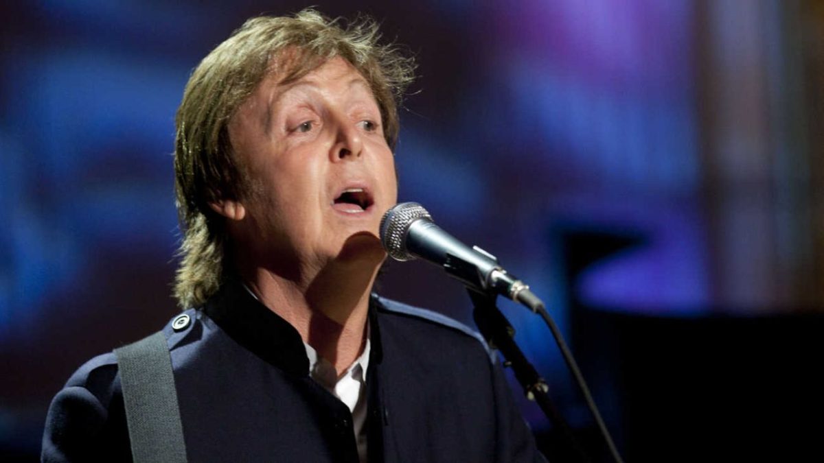 Paul McCartney tocando en vivo en Argentina